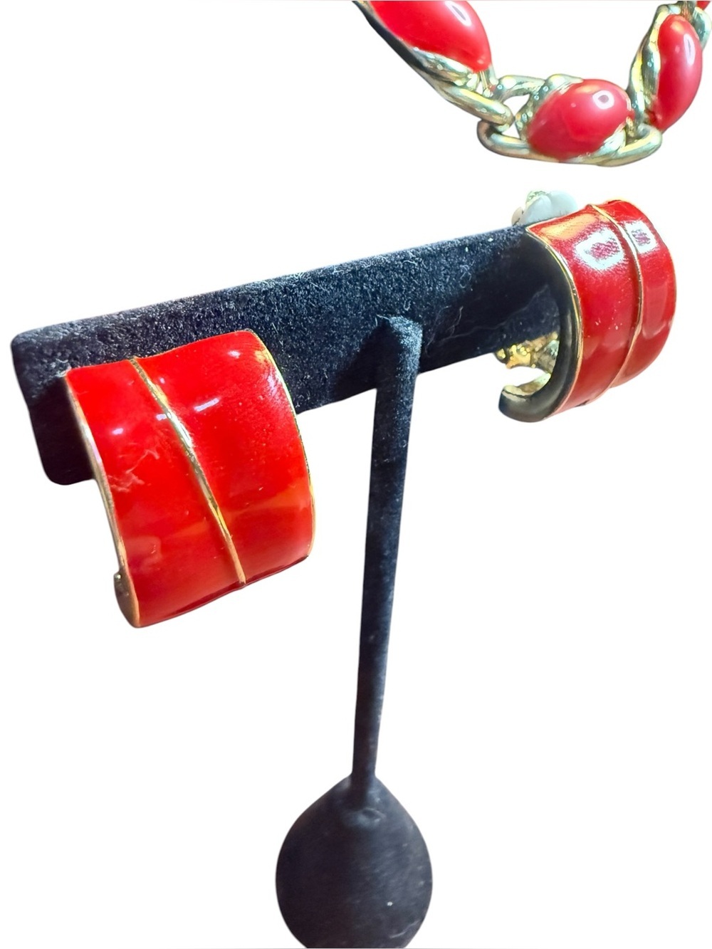 1950’s Red Thermoset Gold Tone Choker Necklace + 90's Enamel Earrings Set - Picture 4 of 8